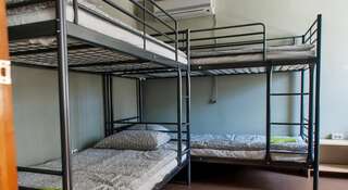 Гостиница Hostel Orenburg Оренбург Кровать в общем 6-местном номере для женщин-1