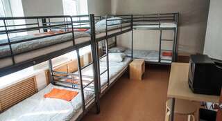 Гостиница Hostel Orenburg Оренбург Кровать в общем номере для мужчин с 6 кроватями-2